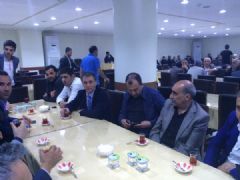 Başakşehir Ak Parti ilçe teşkilatından merhum Ramazan ÖZTÜRK'ün taziye ziyareti.
